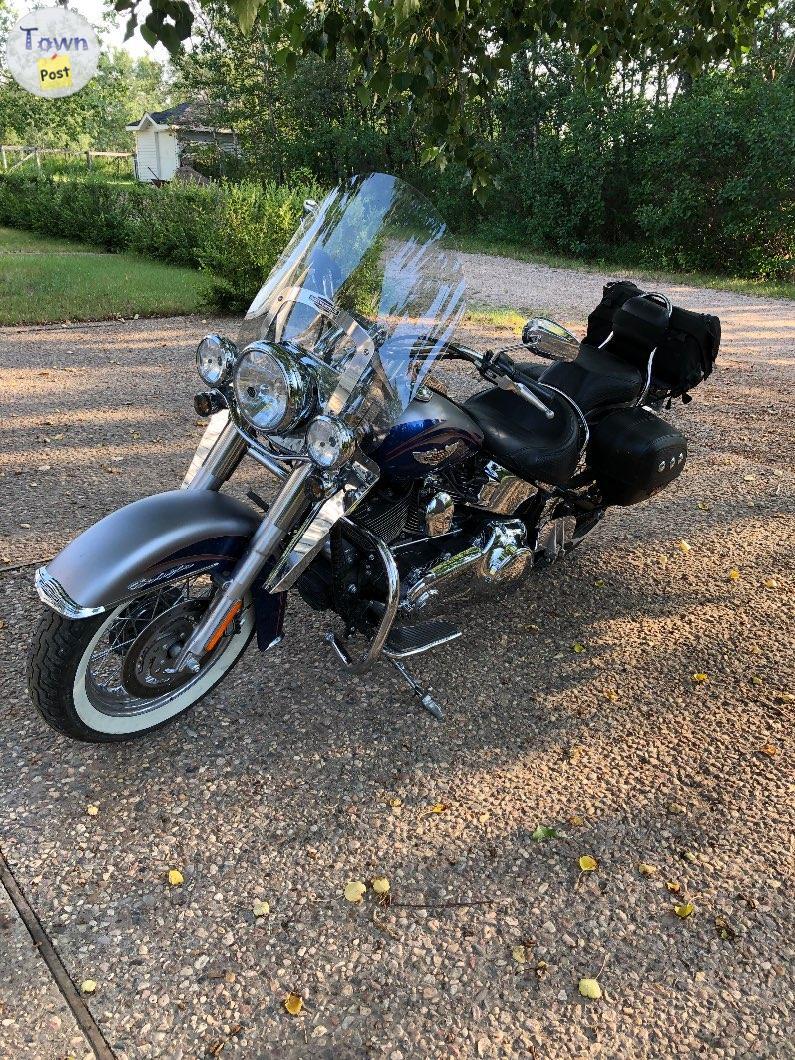 Photo of 2008 Harley-Davidson DeLuxe