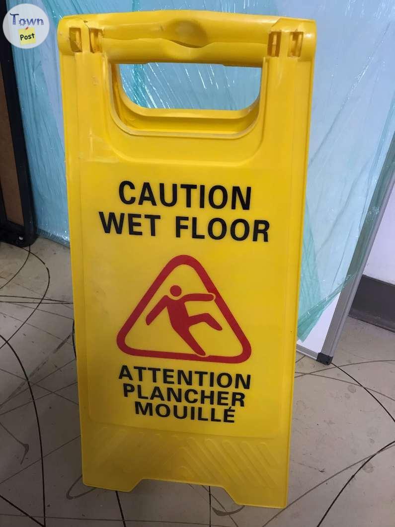 Photo of Wet Floor Standing Sign