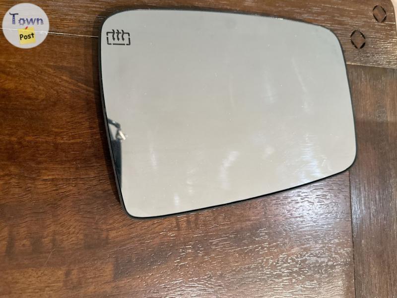 Photo of Ram 1500 replacement miror