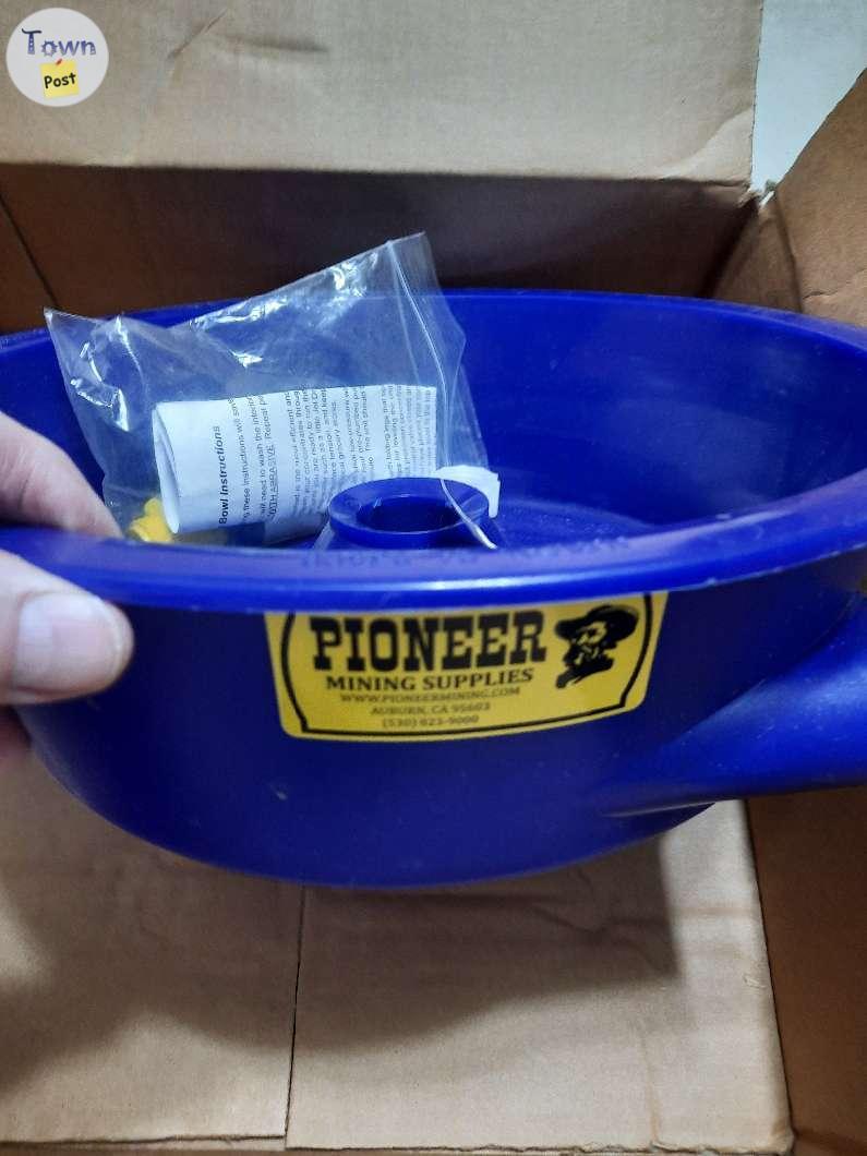 Photo of Blue bowl concentrator 