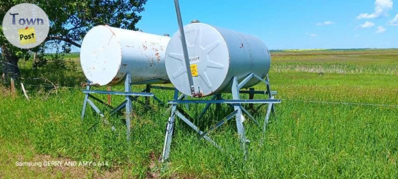 Photo of 300 gal fuel tanks