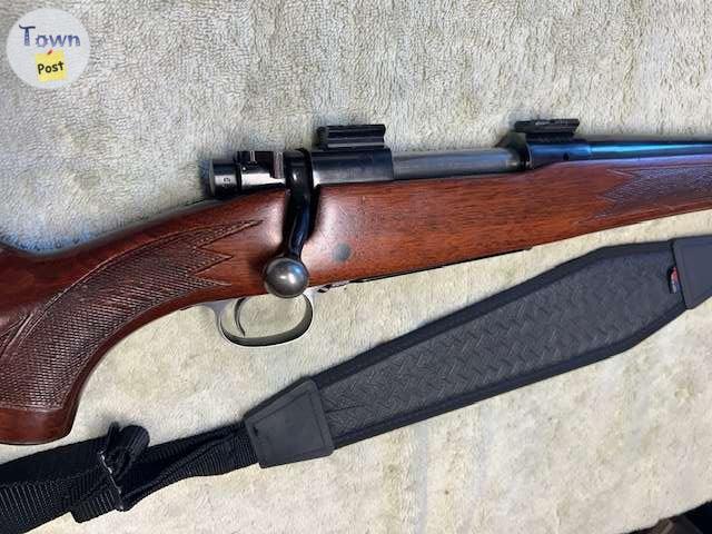 Photo of Winchester Model 70 (1967) in 30:06 cal, low rounds, I ship 