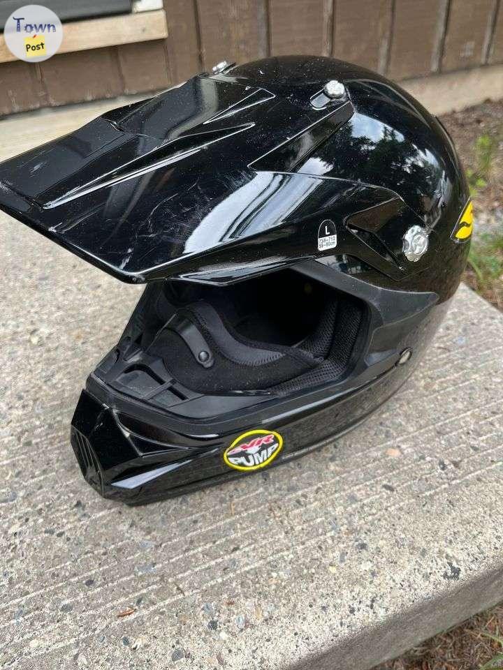 Photo of Skidoo snowmobile helmet