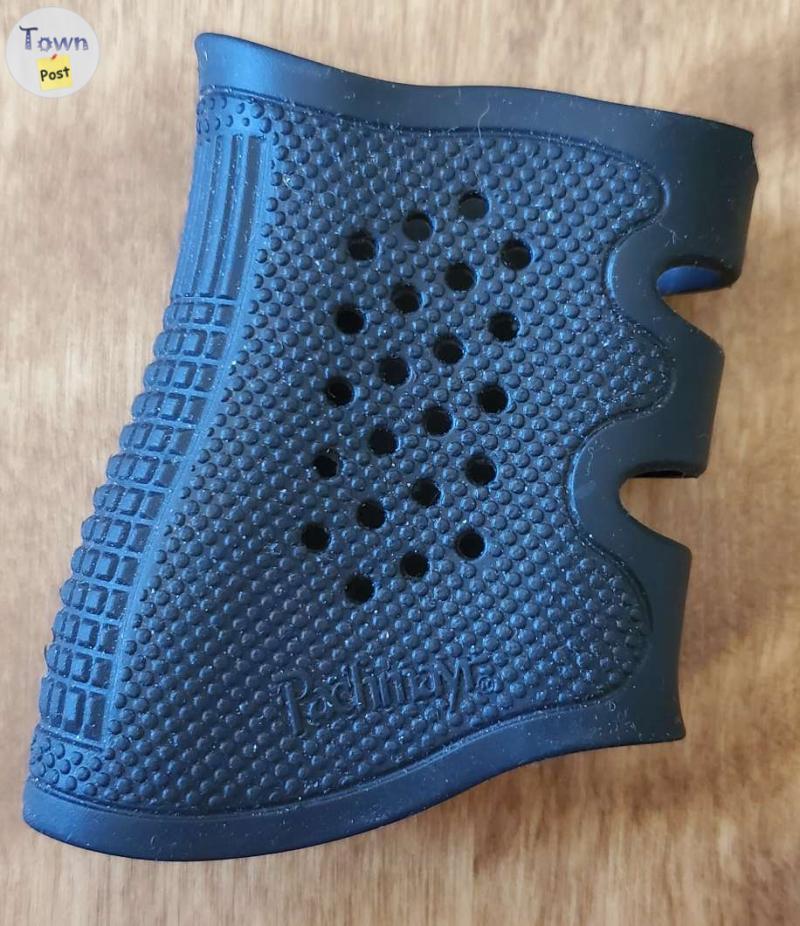 Photo of Pachmayr Rubber Glock Grip