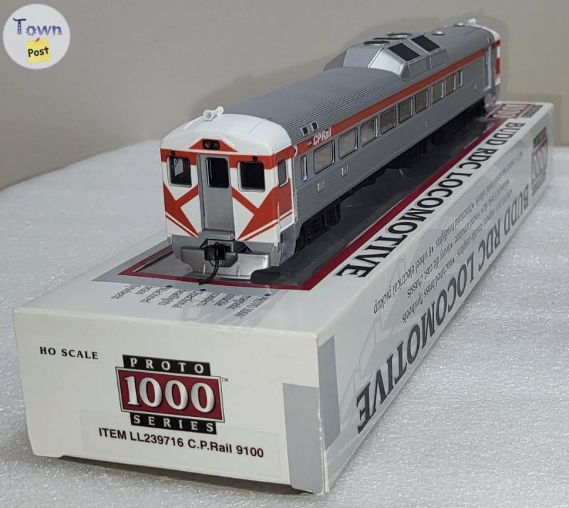 Photo of PROTO 1000 BUDD RDC LOCOMOTIVE - CP RAIL ACTION RED HOCKEY MASK 