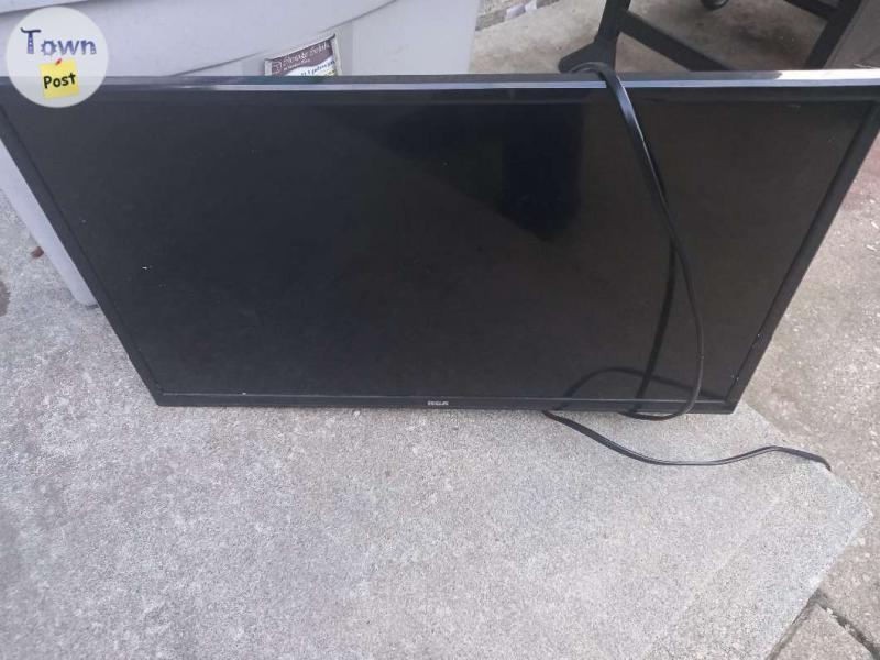 Photo of Free Small RCA Flatscreen TV