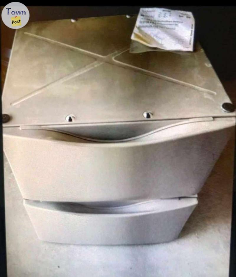 Photo of washer/dryer pedestals 