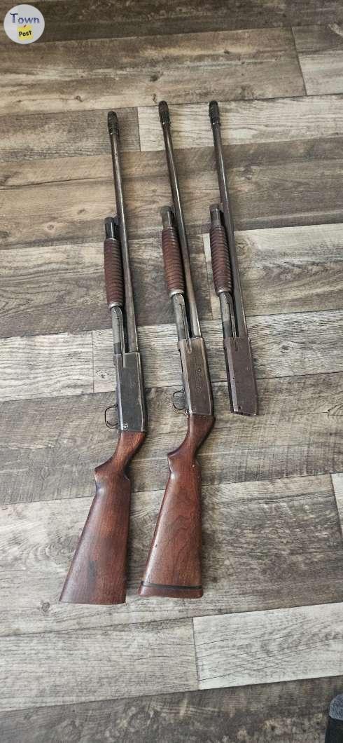 Photo of 3 noble model 40 shotguns